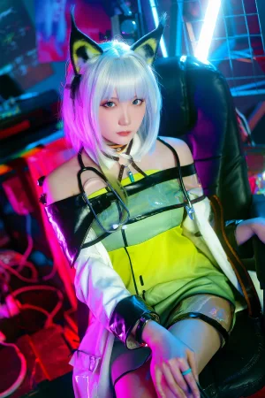 瓜希酱《明日方舟 凯尔希》主题写真：21张全套美图