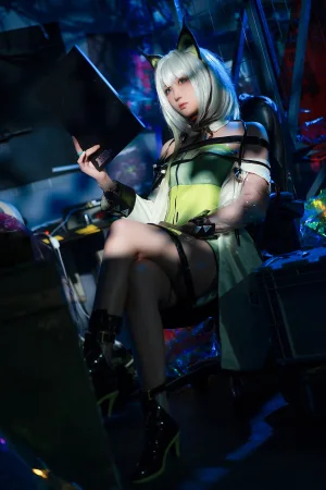 瓜希酱《明日方舟 凯尔希》主题写真：21张全套美图