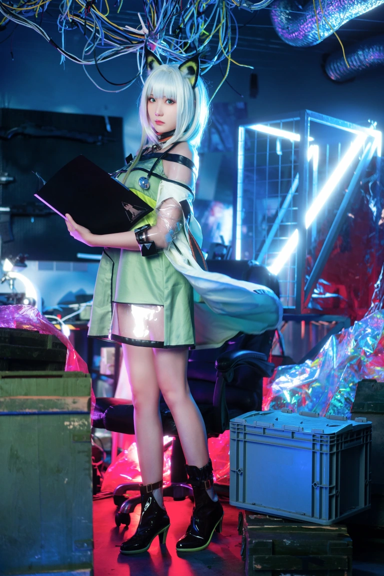 瓜希酱《明日方舟 凯尔希》主题写真：21张全套美图