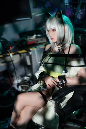 瓜希酱《明日方舟 凯尔希》主题写真：21张全套美图