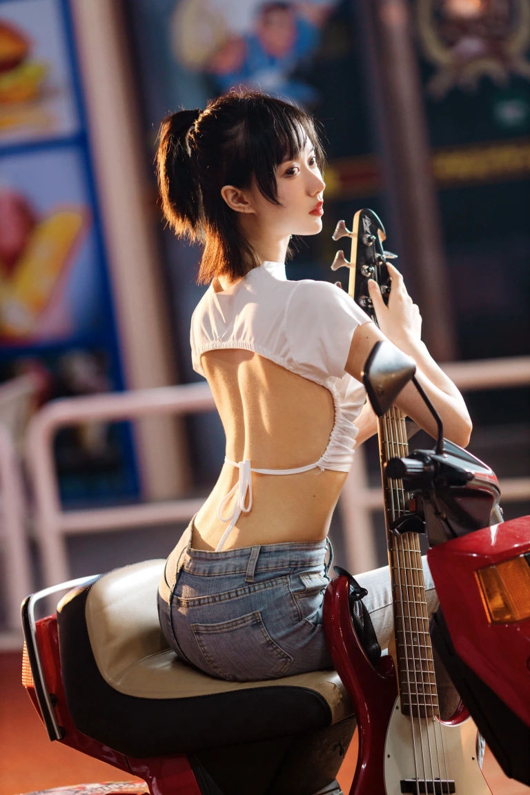 木棉棉《贝斯与妹妹2》主题写真：28张全套美图