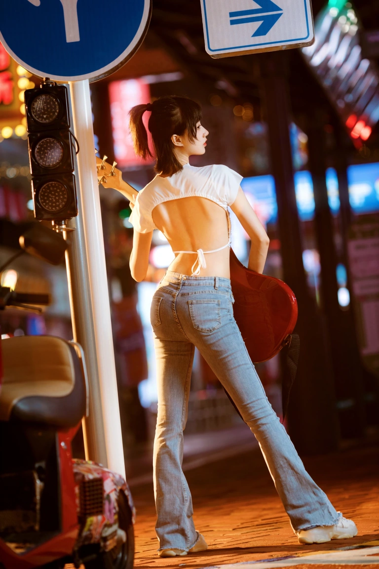木棉棉《贝斯与妹妹2》主题写真：28张全套美图