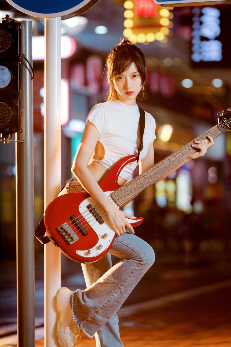 木棉棉《贝斯与妹妹2》主题写真：28张全套美图
