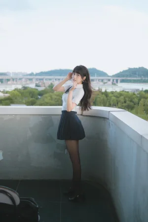 不呆猫《JK学妹户外》主题写真：59张全套美图