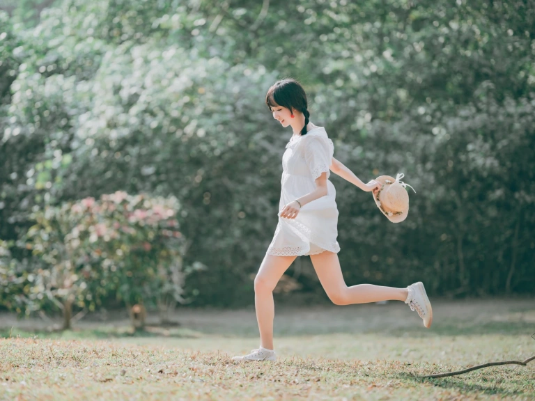 木棉棉《夏日彩虹》主题写真：29张全套美图