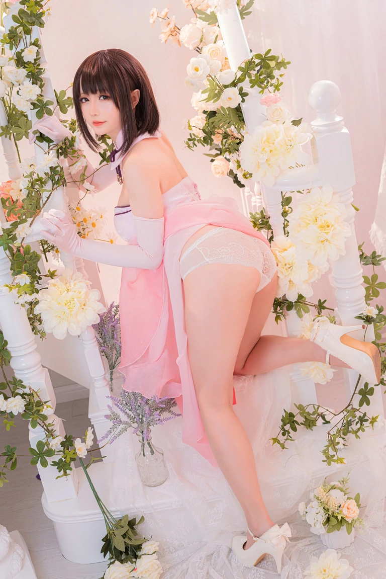 星之迟迟《加藤惠 粉礼服》主题写真：33张全套美图