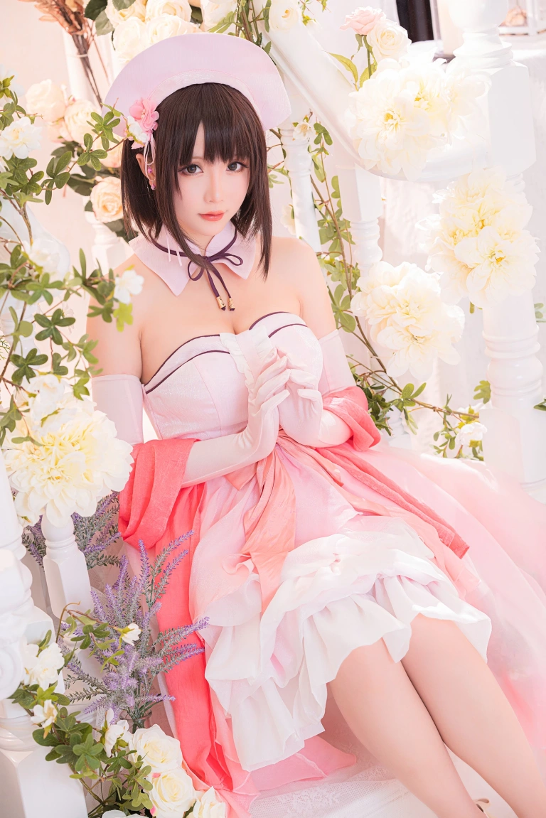 星之迟迟《加藤惠 粉礼服》主题写真：33张全套美图
