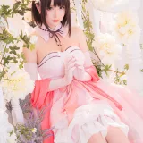 星之迟迟《加藤惠 粉礼服》主题写真：33张全套美图