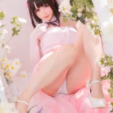 星之迟迟《加藤惠 粉礼服》主题写真：33张全套美图