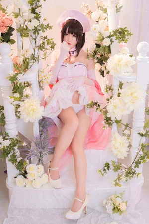 星之迟迟《加藤惠 粉礼服》主题写真：33张全套美图