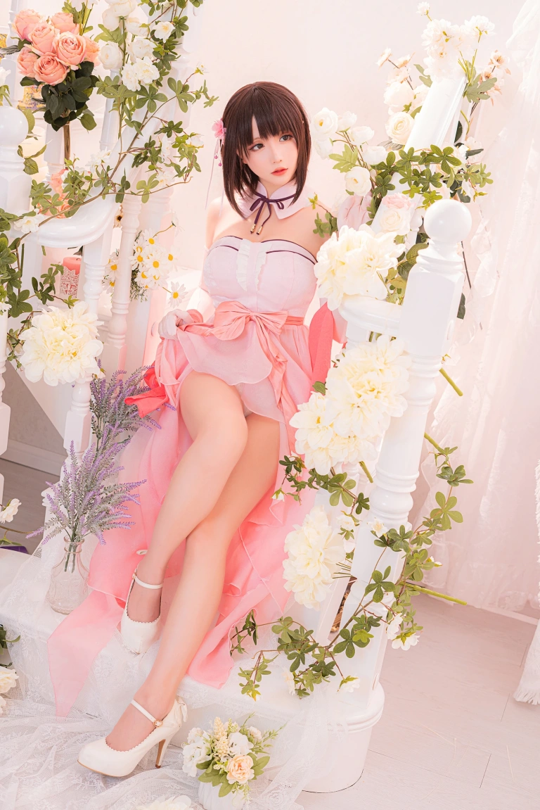 星之迟迟《加藤惠 粉礼服》主题写真：33张全套美图