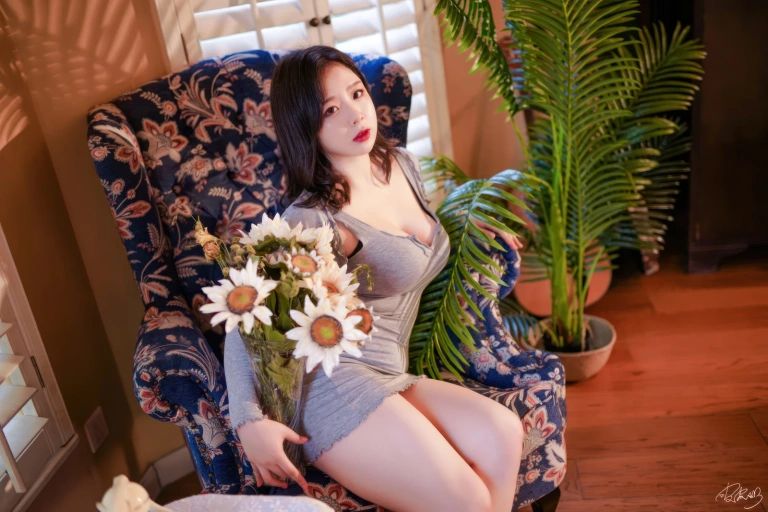 皮皮奶《房东太太》主题写真：50张全套美图