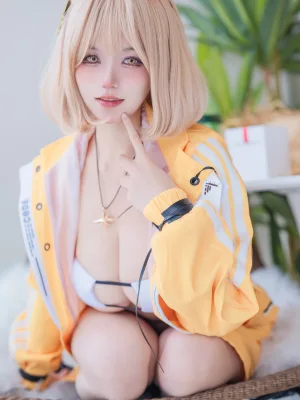 小仓千代《[Patreon] 2023年11月套图会员合集》主题写真：133张全套美图