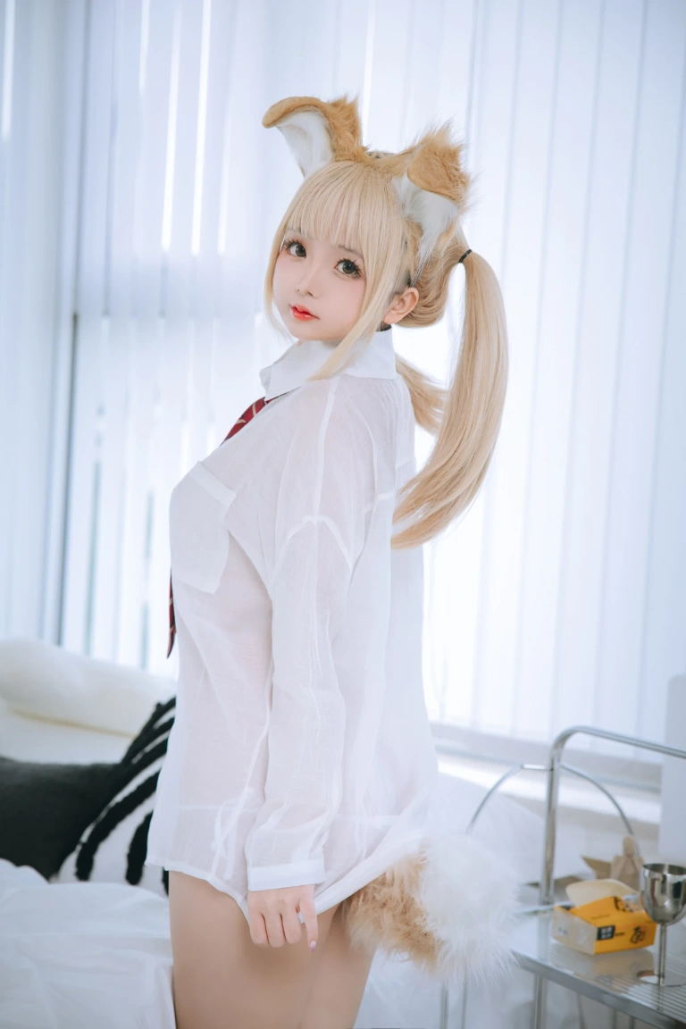 日奈娇(椎名莜)《衬衫小狗》主题写真：160张全套美图