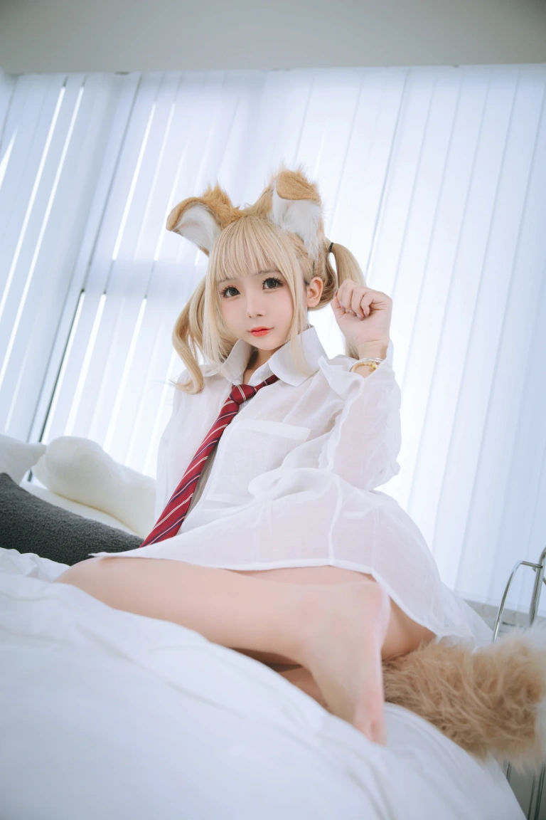 日奈娇(椎名莜)《衬衫小狗》主题写真：160张全套美图