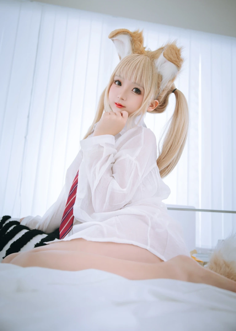 日奈娇(椎名莜)《衬衫小狗》主题写真：160张全套美图