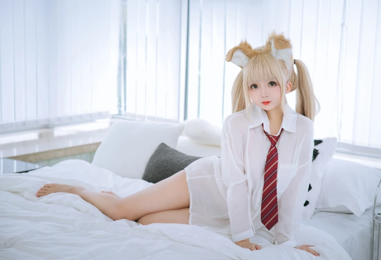 日奈娇(椎名莜)《衬衫小狗》主题写真：160张全套美图