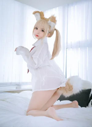 日奈娇(椎名莜)《衬衫小狗》主题写真：160张全套美图