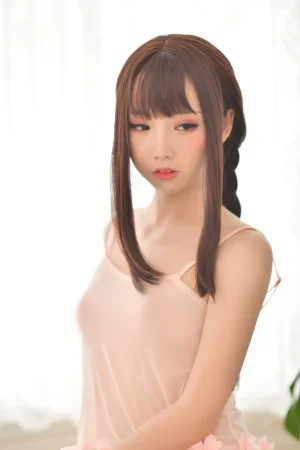 面饼仙儿《小女友1》主题写真：22张全套美图