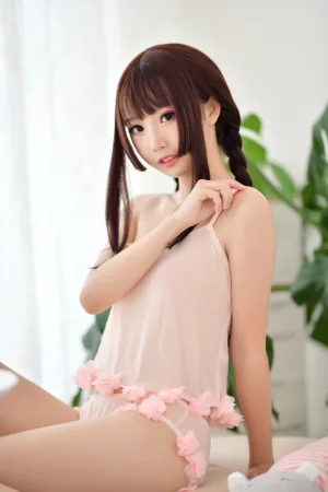 面饼仙儿《小女友1》主题写真：22张全套美图