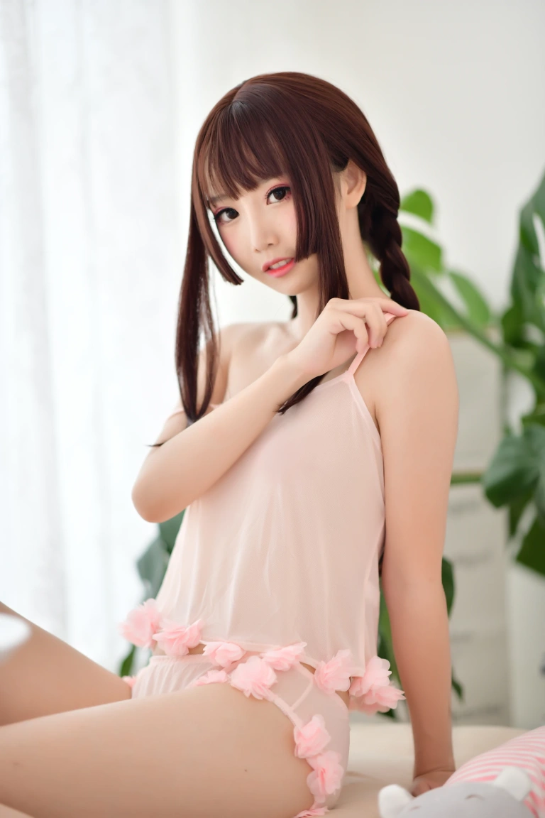 面饼仙儿《小女友1》主题写真：22张全套美图
