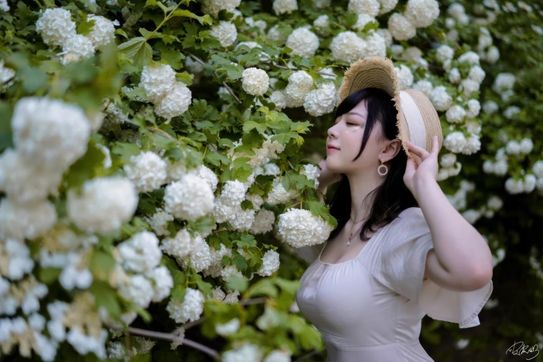 皮皮奶《绣球花》主题写真：36张全套美图