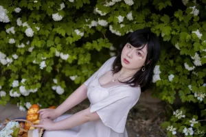 皮皮奶《绣球花》主题写真：36张全套美图
