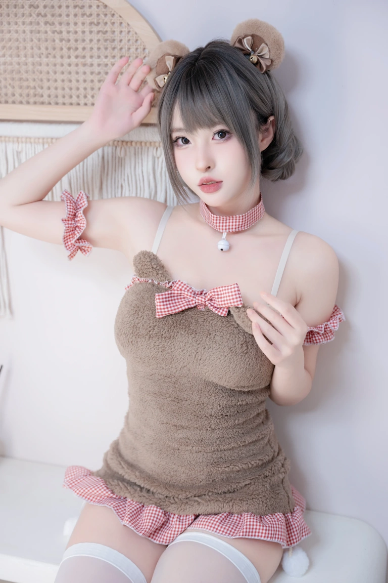 清水由乃《可爱灰熊》主题写真：50张全套美图