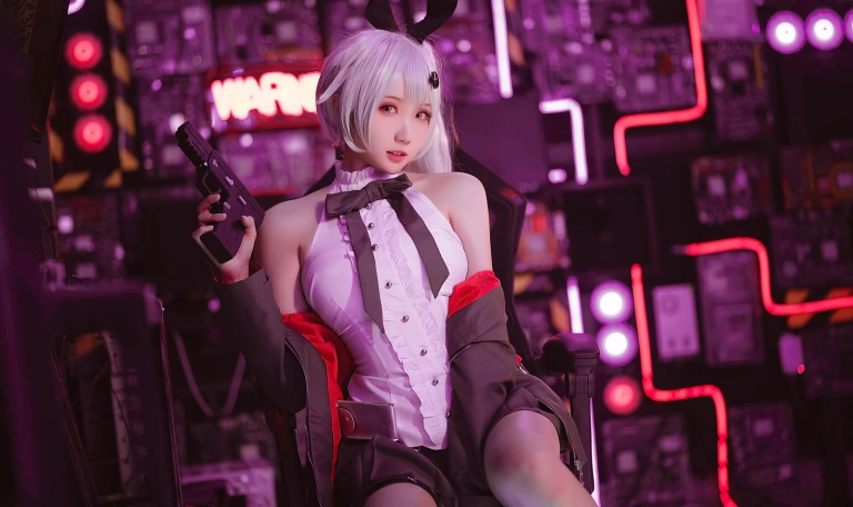 瓜希酱《少女前线 FN-57 Five-seveN》主题写真：22张全套美图