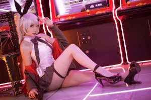 瓜希酱《少女前线 FN-57 Five-seveN》主题写真：22张全套美图