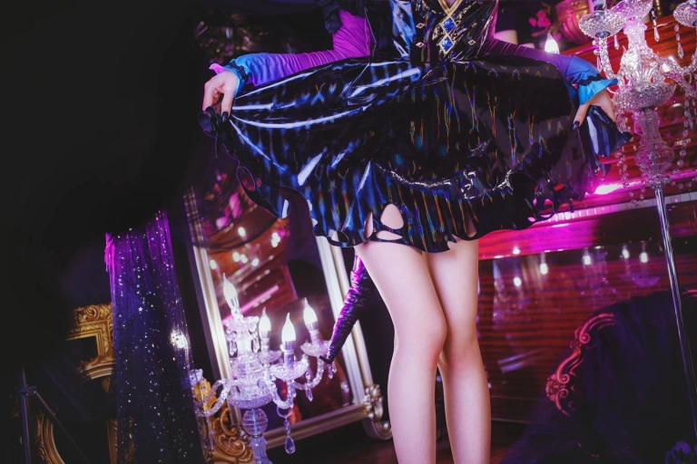 木棉棉《Miku小恶魔》主题写真：19张全套美图