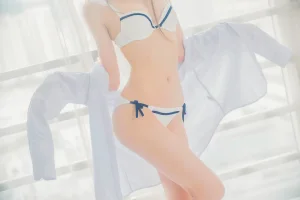 桜桃喵《桜桃未熟1 白衬衫双马尾》主题写真：47张全套美图