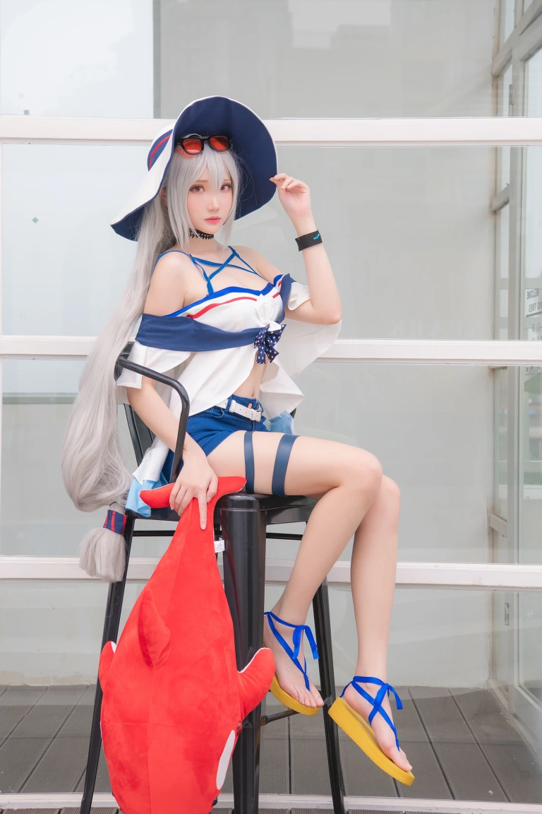 瓜希酱《斯卡蒂》主题写真：24张全套美图