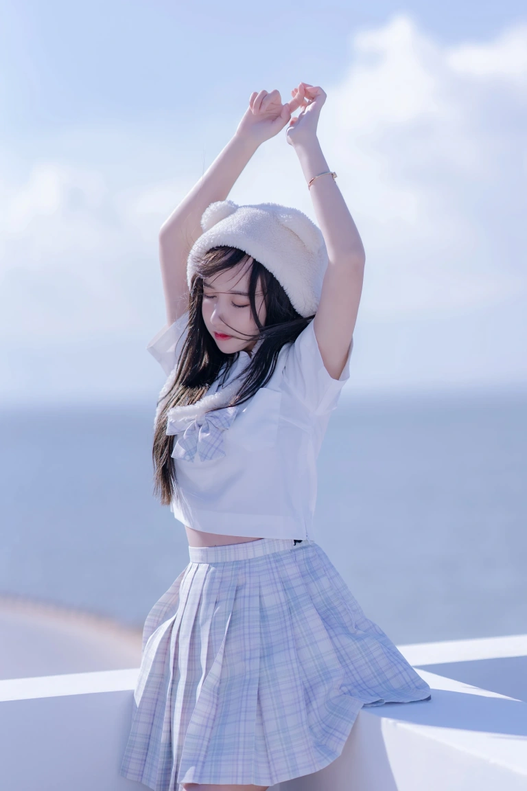 过期米线线喵《天台JK》主题写真：58张全套美图