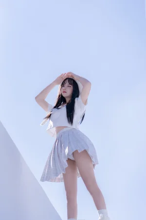 过期米线线喵《天台JK》主题写真：58张全套美图