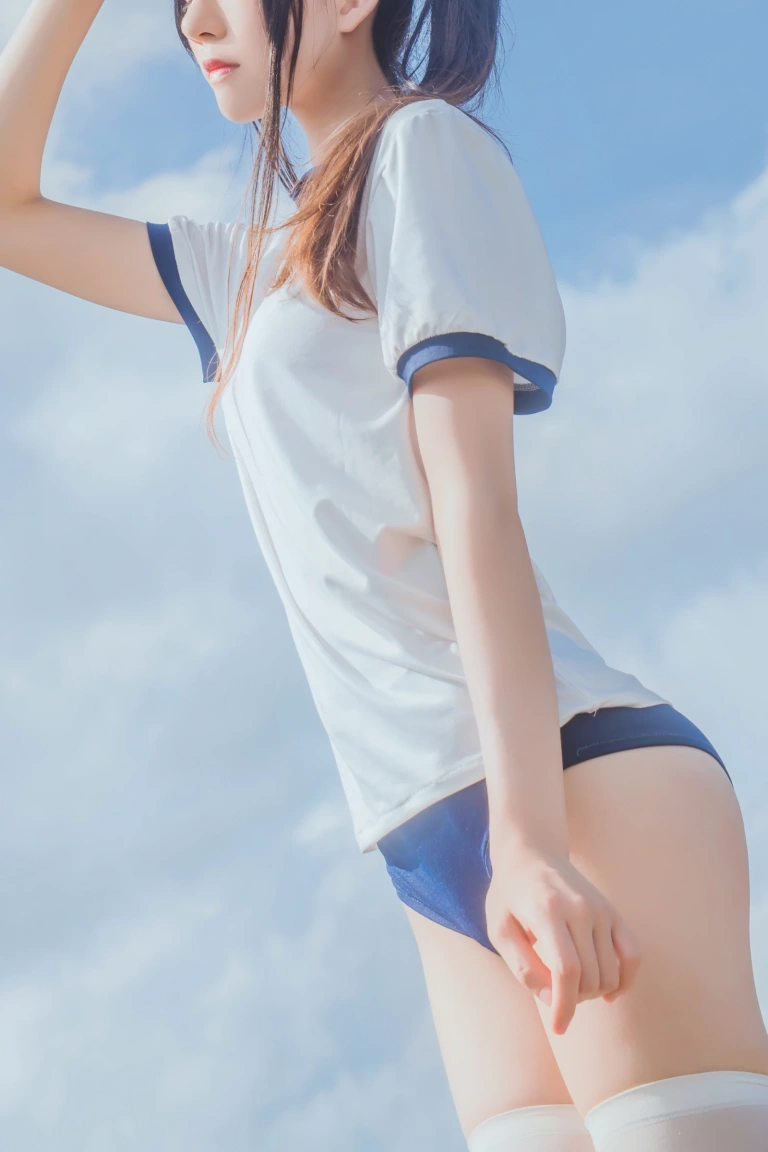 桜桃喵《桜桃未熟1 体操服电子档》主题写真：24张全套美图