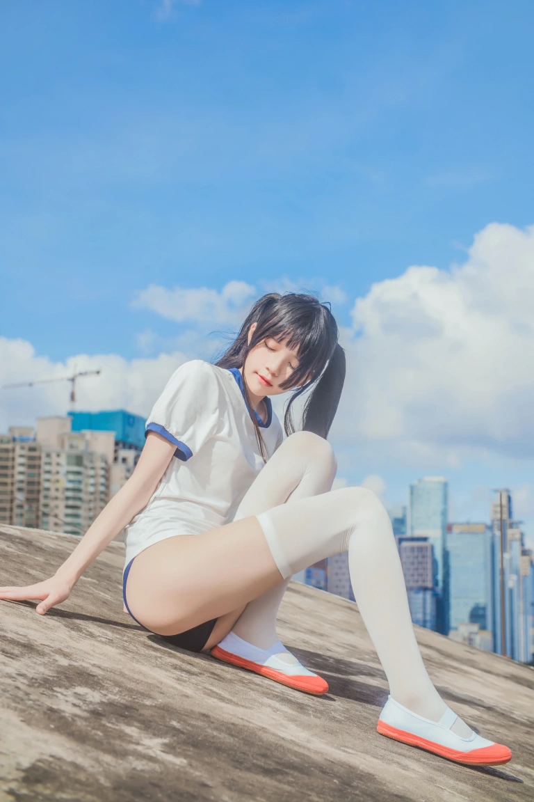 桜桃喵《桜桃未熟1 体操服电子档》主题写真：24张全套美图
