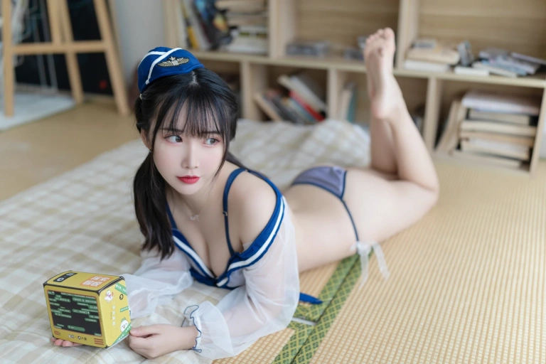 面饼仙儿《小水手》主题写真：23张全套美图