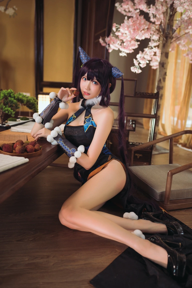 瓜希酱《杨贵妃》主题写真：28张全套美图