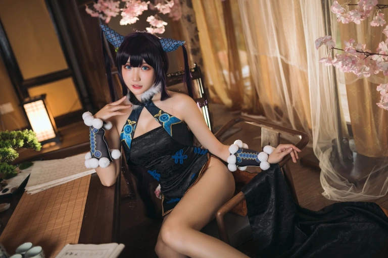 瓜希酱《杨贵妃》主题写真：28张全套美图