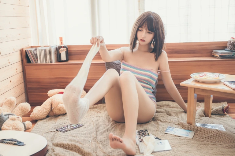过期米线线喵《复古（电风扇）》主题写真：36张全套美图