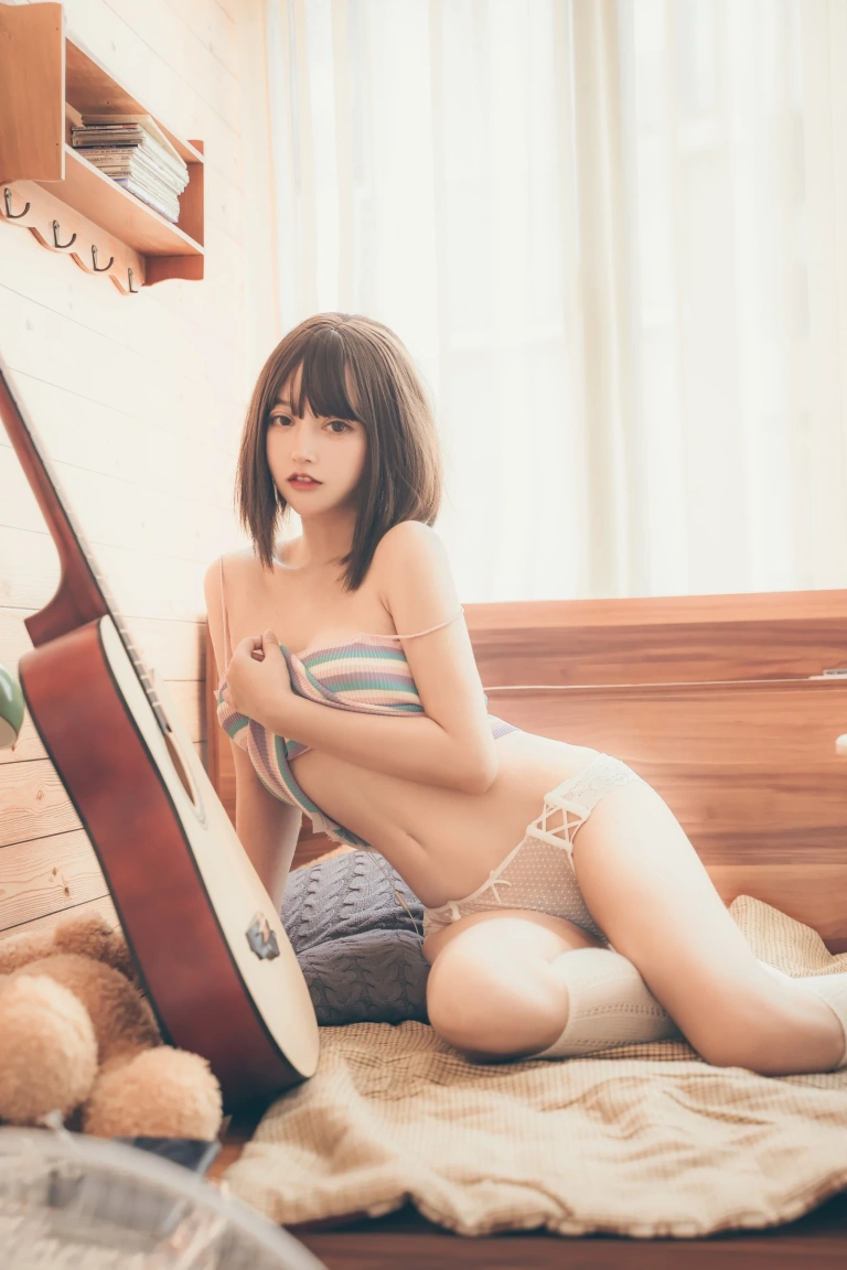 过期米线线喵《复古（电风扇）》主题写真：36张全套美图