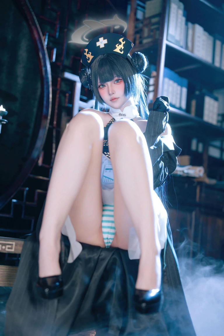 屿鱼《蔚蓝档案 妃咲同人护士》主题写真：65张全套美图