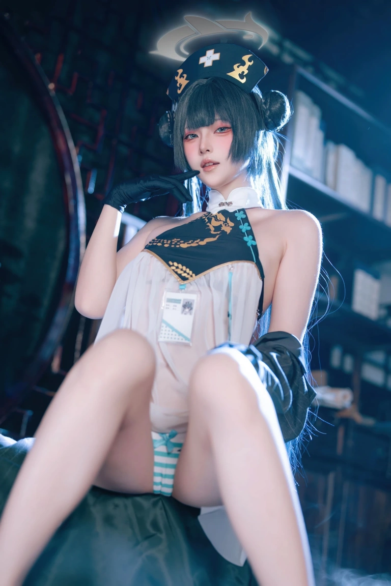 屿鱼《蔚蓝档案 妃咲同人护士》主题写真：65张全套美图