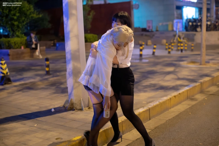 皮皮奶&穆零Mu0《百合OL》主题写真：51张全套美图