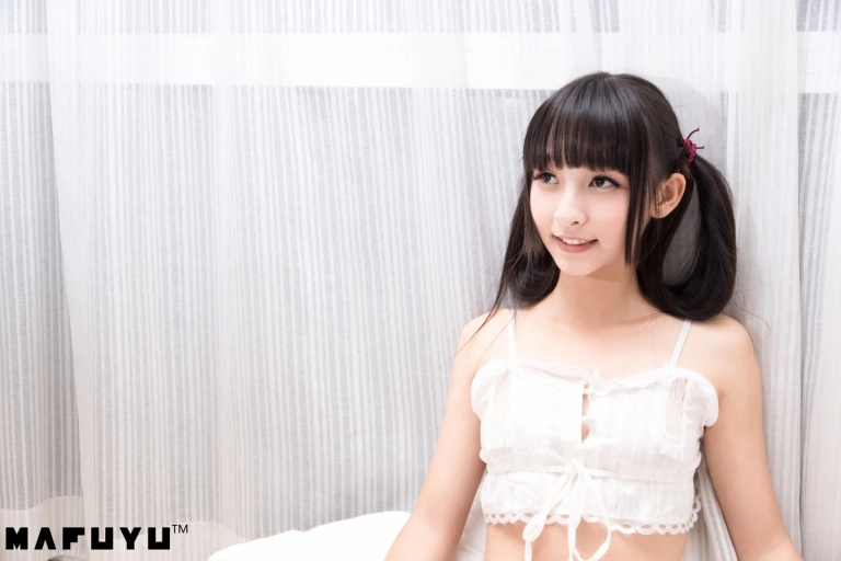 神楽坂真冬《猫爪白丝系列（含视频）》主题写真：100张全套美图，含1个视频