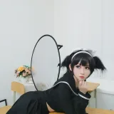 依酱《爱岩》主题写真：14张全套美图