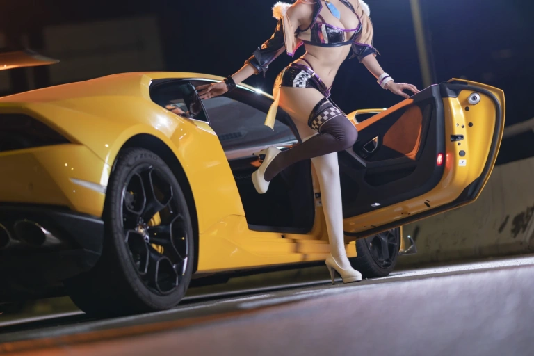周叽是可爱兔兔《玛修赛车》主题写真：21张全套美图