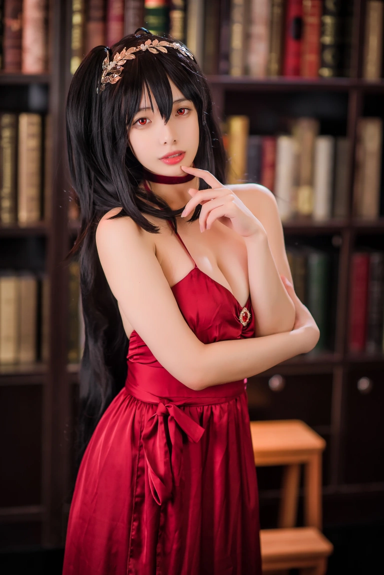 雯仔不讲道理《碧蓝航线 大凤礼服》主题写真：43张全套美图