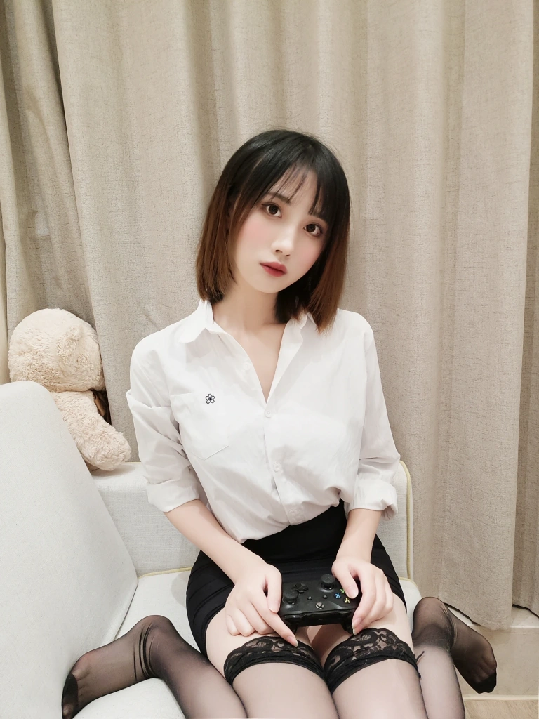 念雪《OL系列》主题写真：20张全套美图